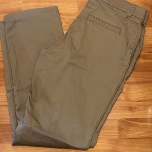 EUC Lee Stretch Chinos 10 M beige.